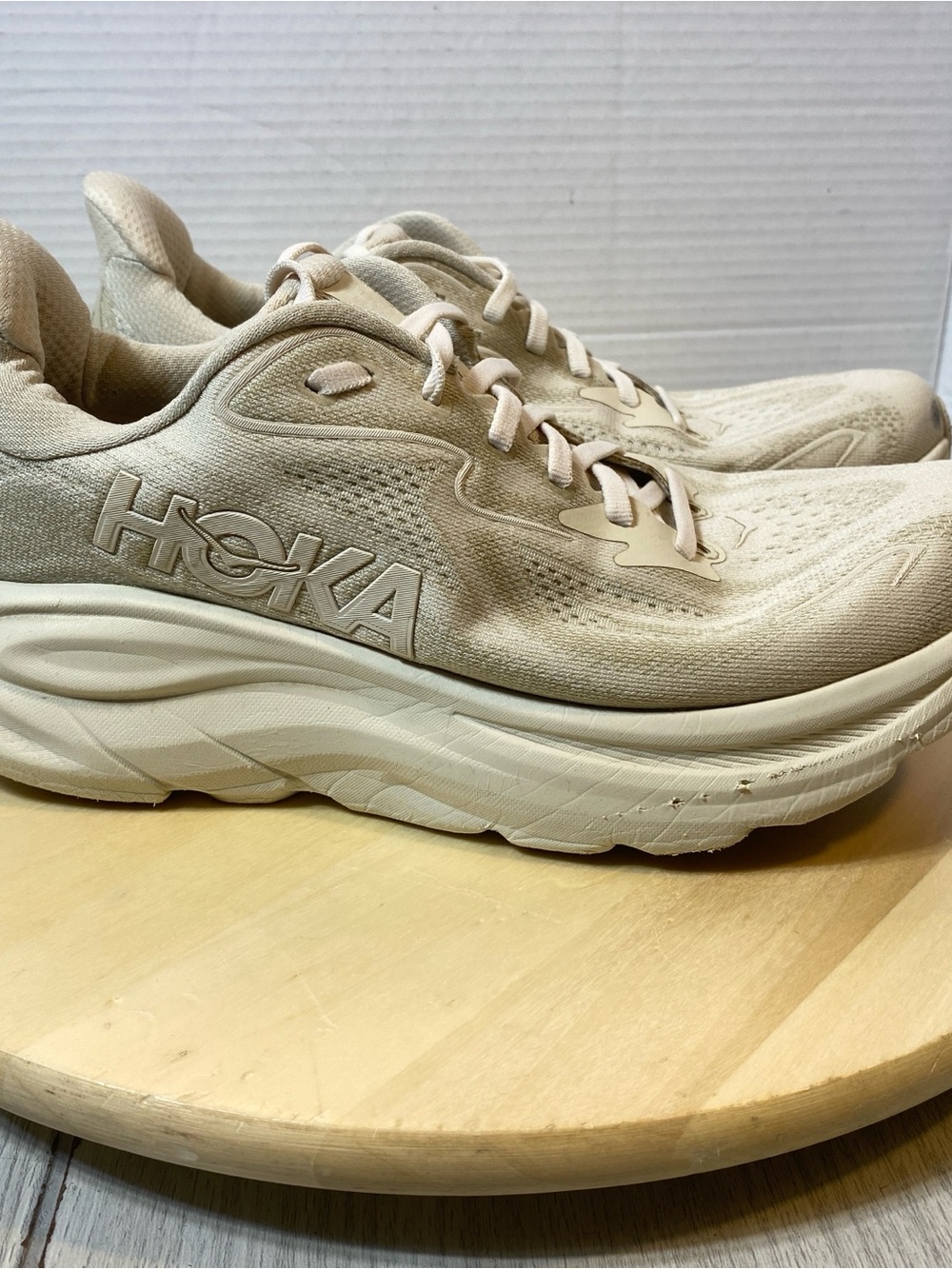 Hoka One One Clifton 10 Running Shoes Men's Size 8.5D Oat Milk Beige 1162030
